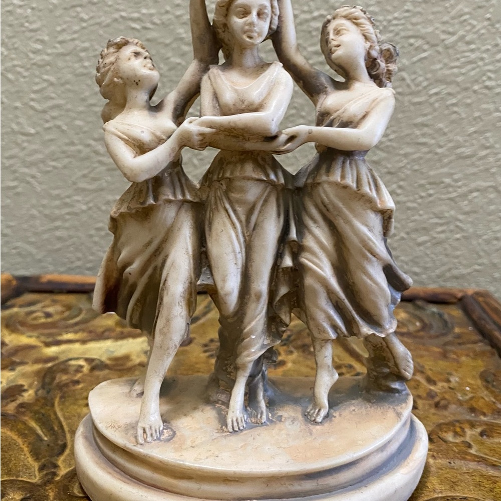 Beautiful Small 3 Graces Charites Greek Goddess Of Beauty Statues Sculpture